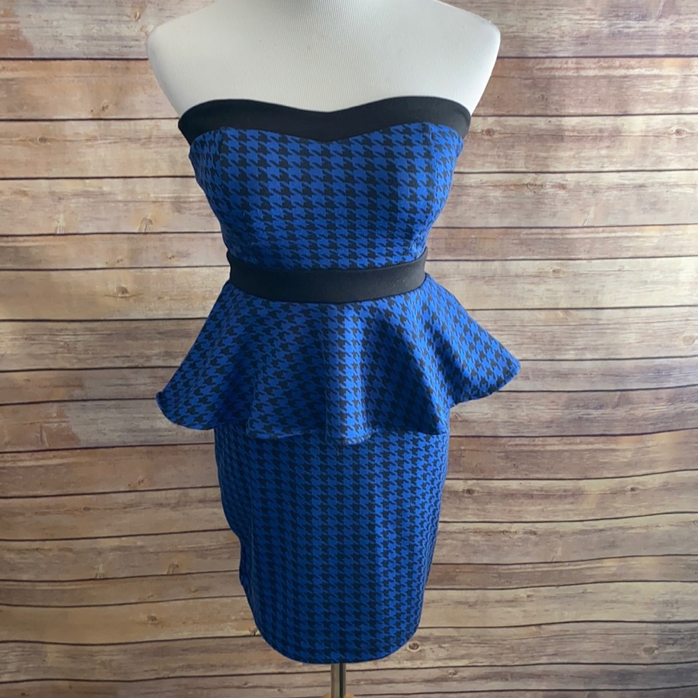 🎈Ssle🎈NWT Heart Soul Strapless Peplum Style Dress